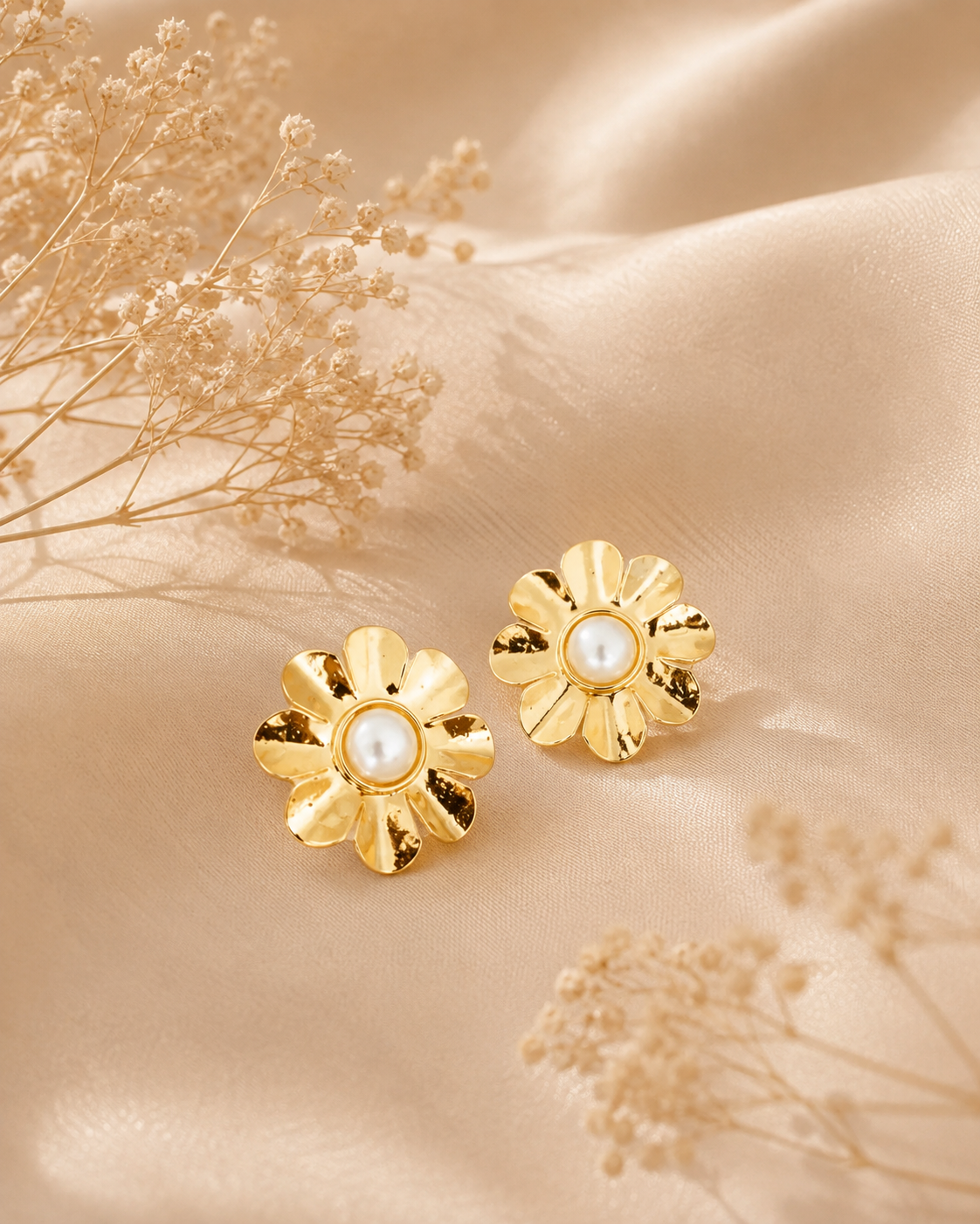 Golden Daisy Pearl Earrings
