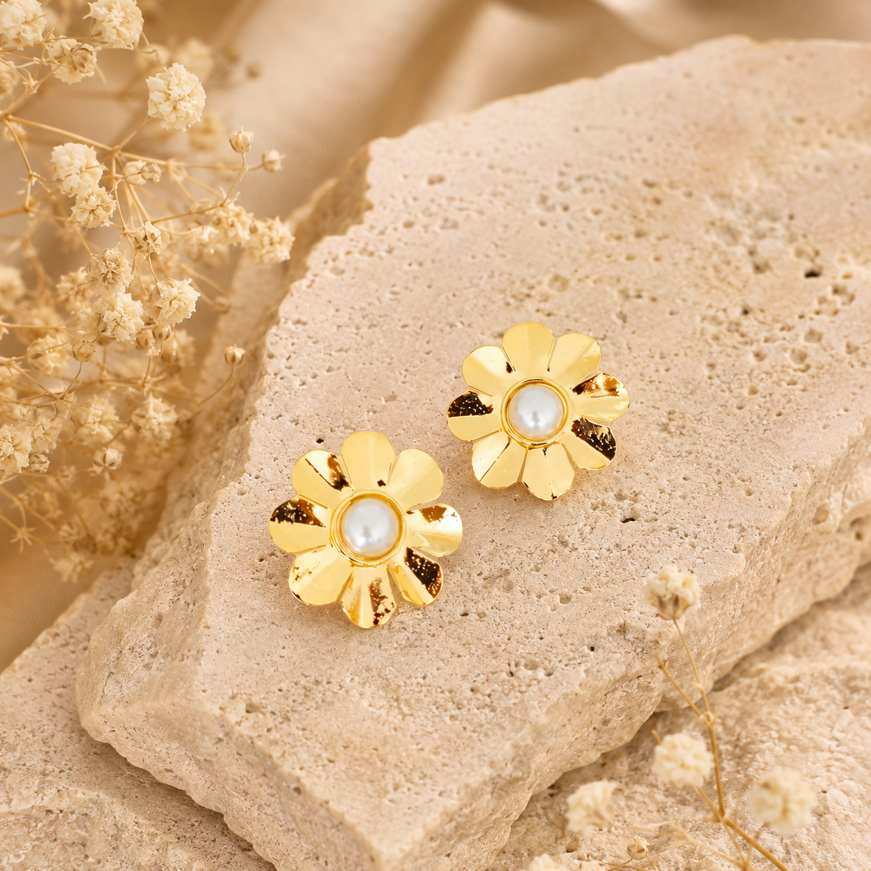 Golden Daisy Pearl Earrings