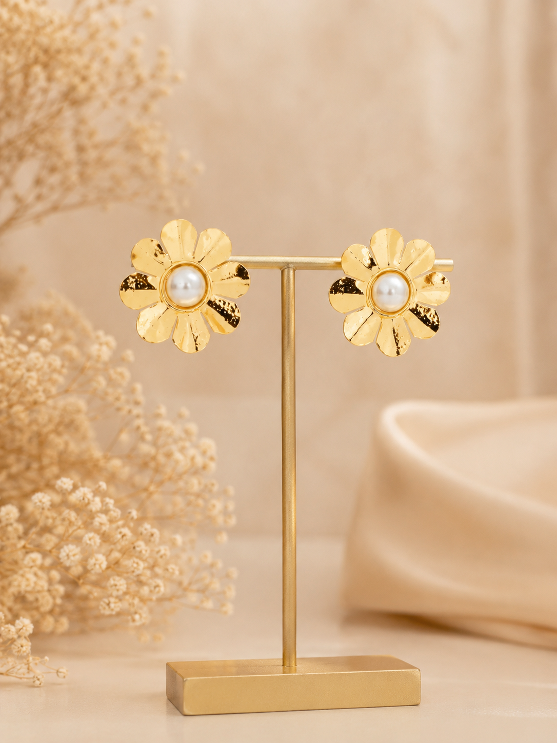Golden Daisy Pearl Earrings