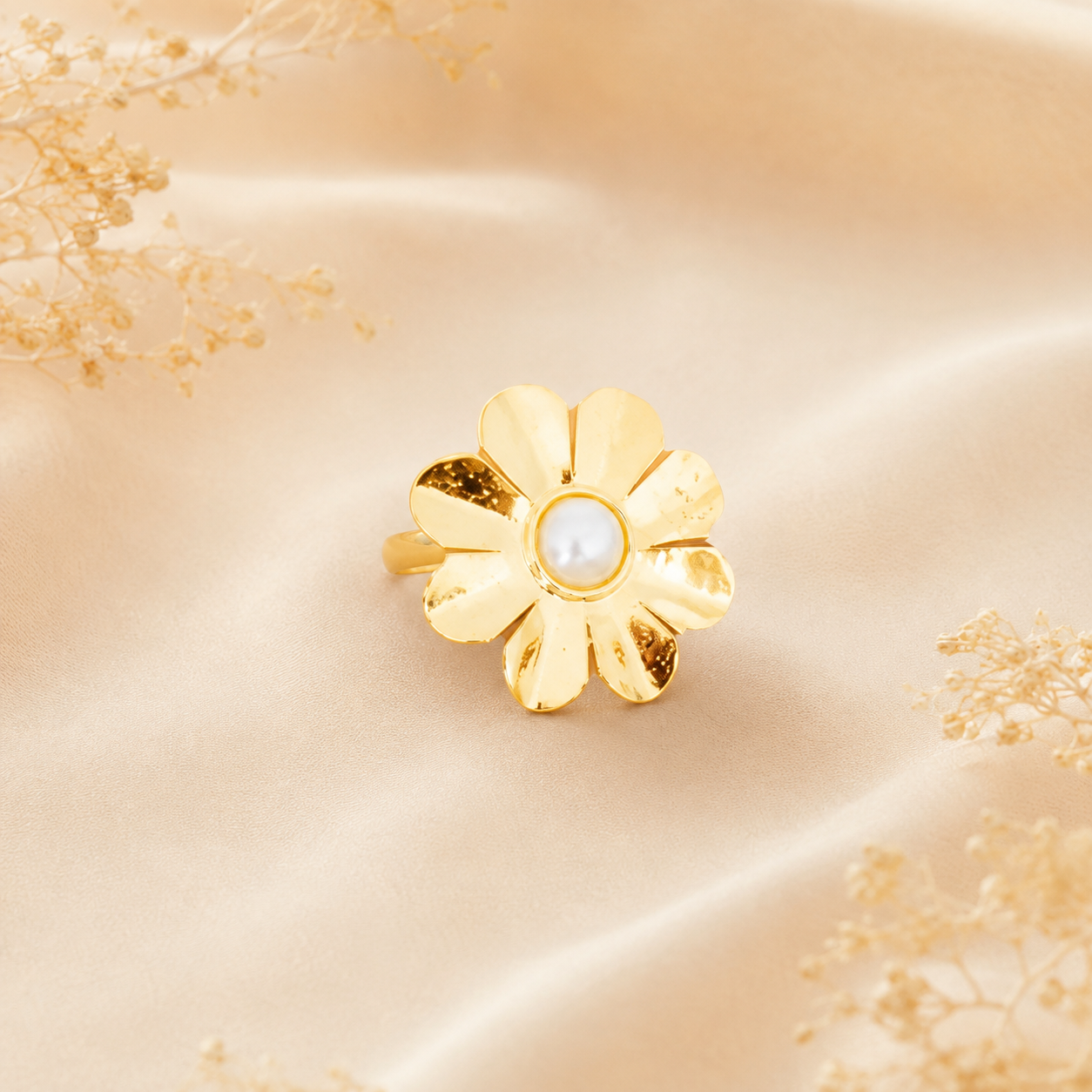 Golden Daisy Pearl Ring