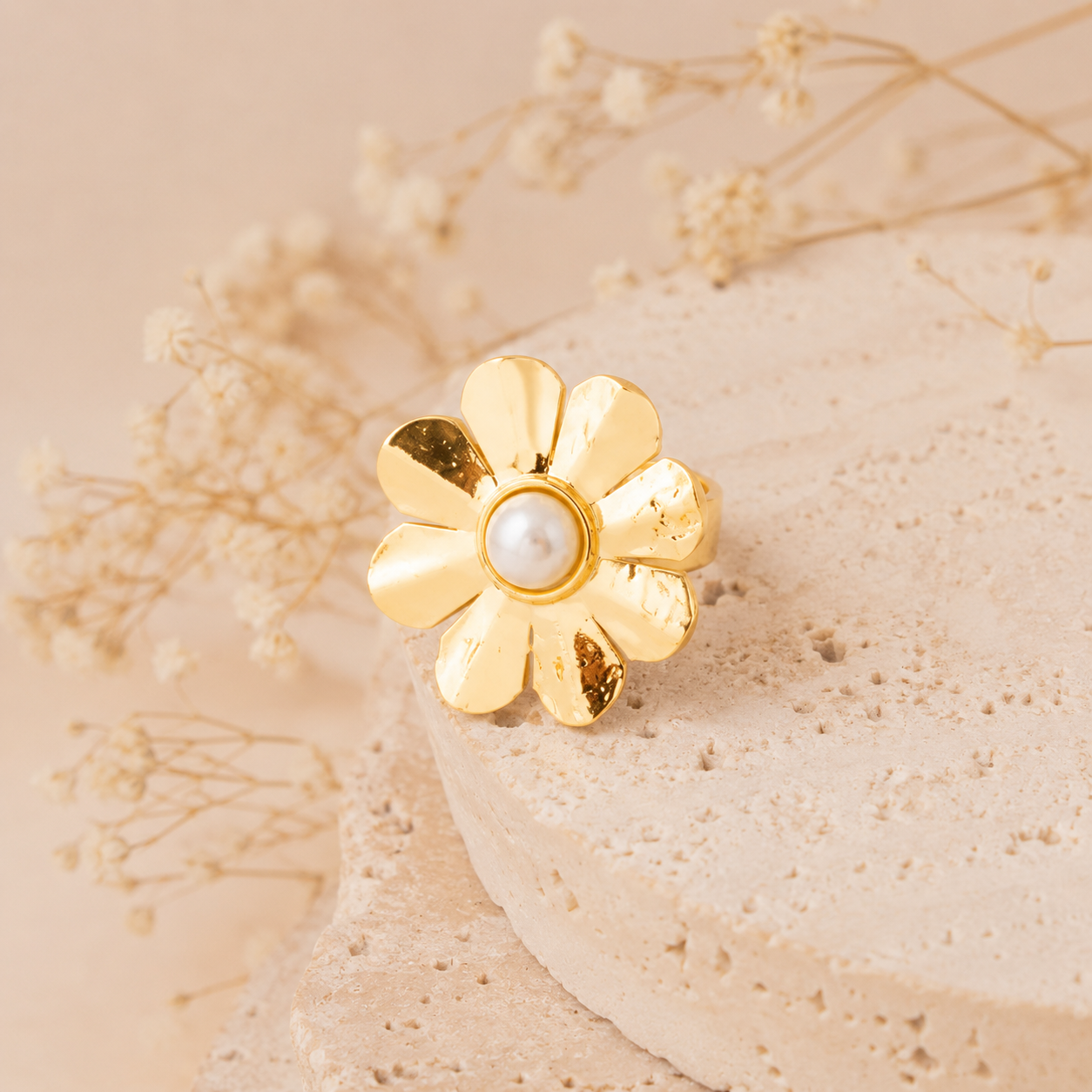 Golden Daisy Pearl Ring