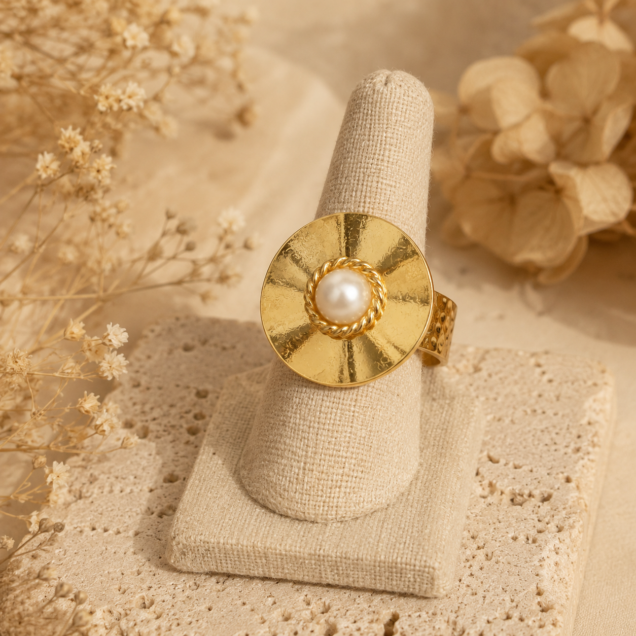 Golden Halo Pearl Ring