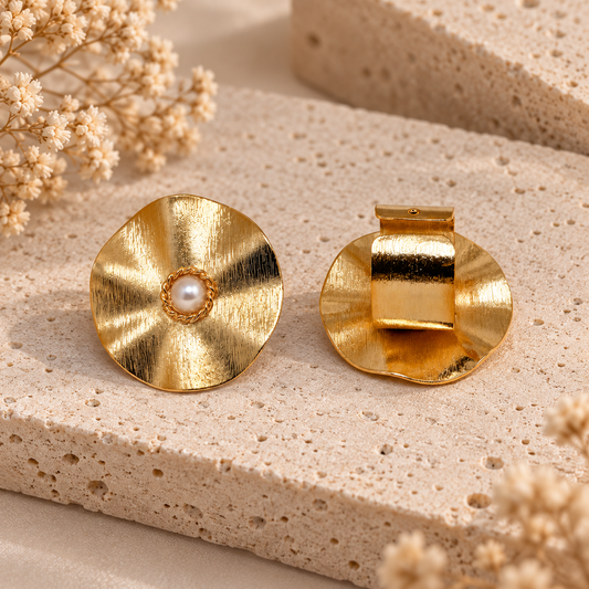 Golden Wave Pearl Ring