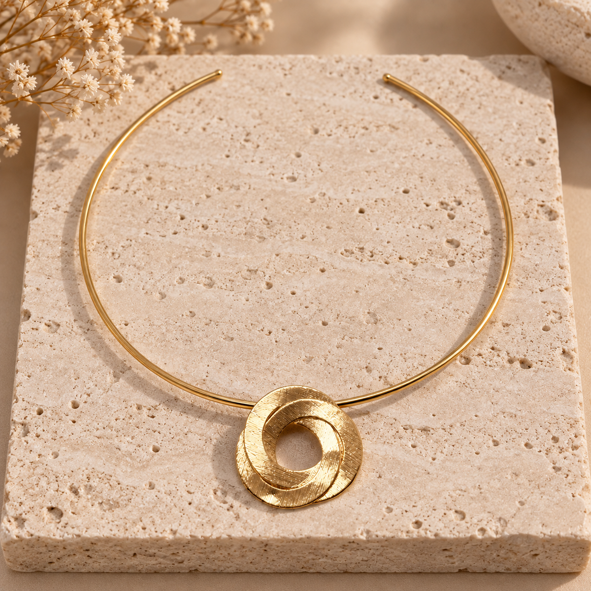 Golden Interlock Choker