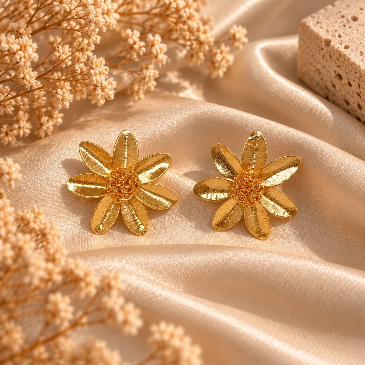Golden Daisy Nest Studs